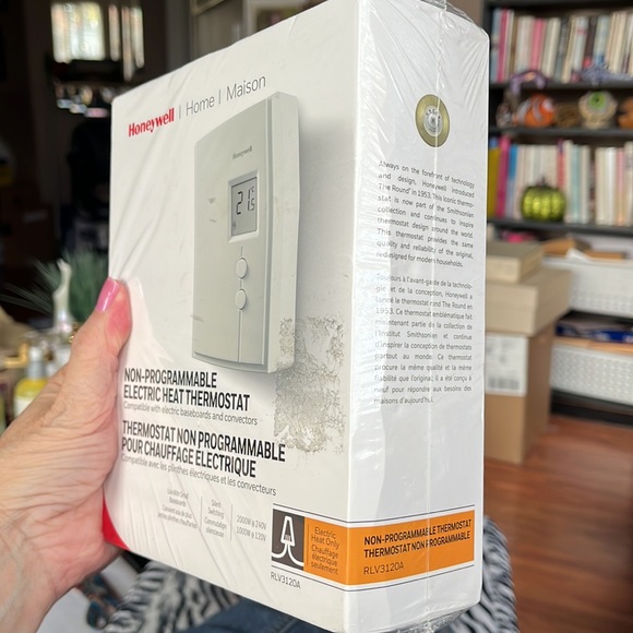 Honeywell RV3120A Non-Programmable Electric Heat Thermostat. Brand New In Box! - Picture 4 of 4